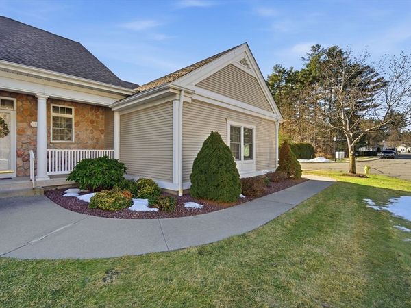 1 Aspen Dr, Unit 1, Wilbraham, MA 01095