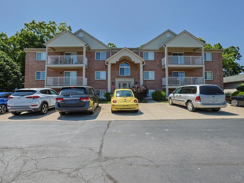 3181 Preserve Lane, Unit 1C, Colerain Township, OH 45239 Photo 1