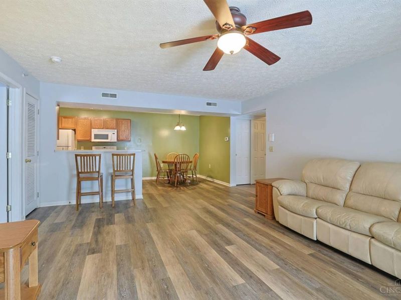 3181 Preserve Lane, Unit 1C, Colerain Township, OH 45239 Photo 5
