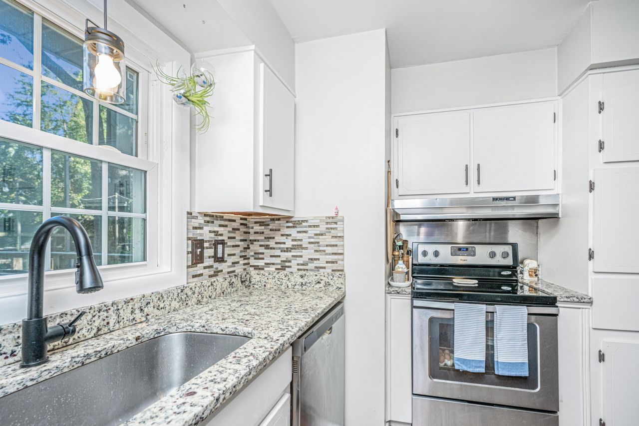 1156 Pittsford Circle Photo 14