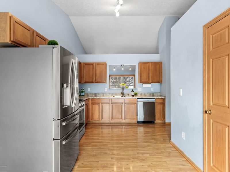 8033 Willowbrook Crsg Drive, Blacklick, OH 43004 Photo 14