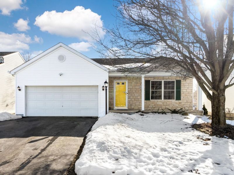 8033 Willowbrook Crsg Drive, Blacklick, OH 43004 Photo 2