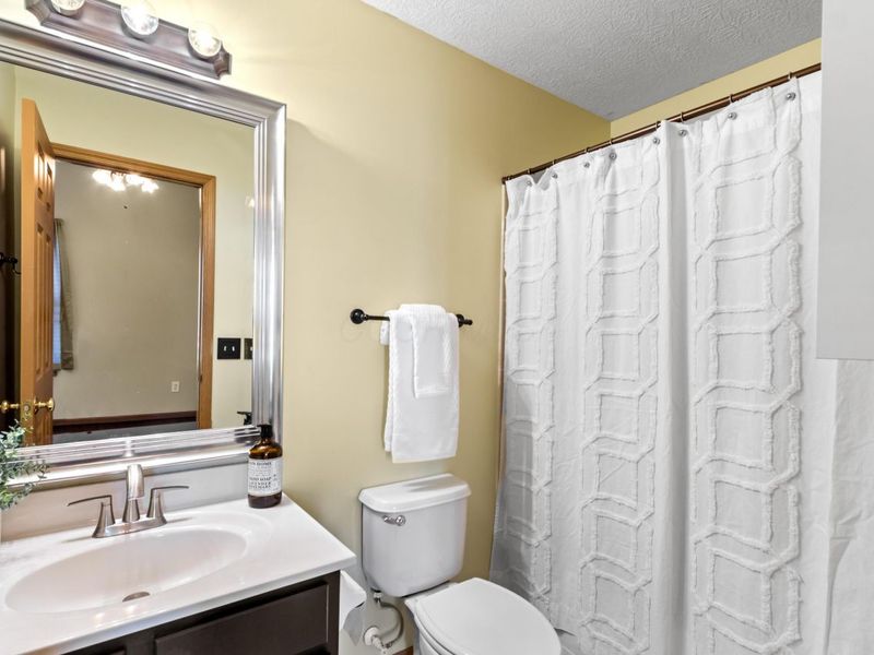 8033 Willowbrook Crsg Drive, Blacklick, OH 43004 Photo 21