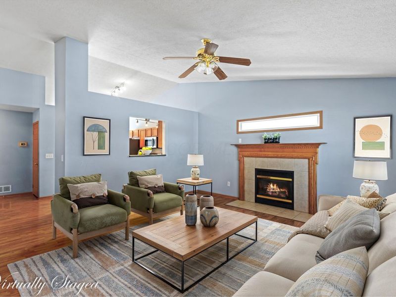 8033 Willowbrook Crsg Drive, Blacklick, OH 43004 Photo 4