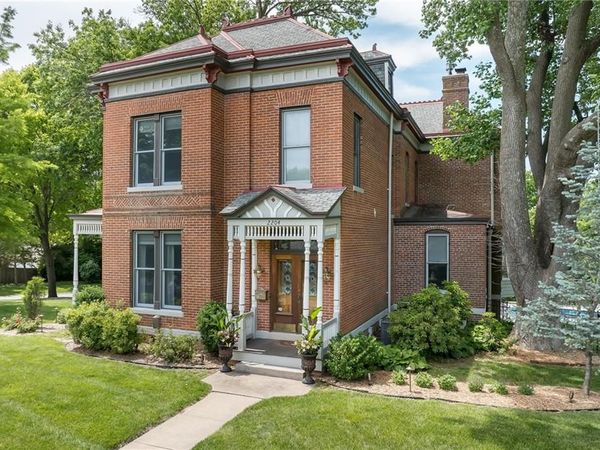 2204 Ashland Avenue, St Joseph, MO 64506