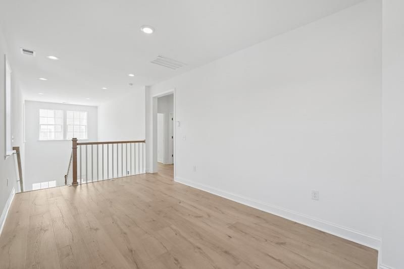 1404 Lancaster Way Photo 13