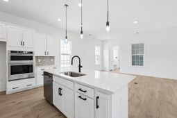 1404 Lancaster Way photo 4