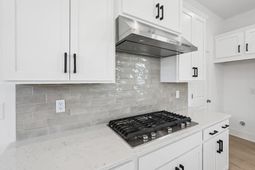 1404 Lancaster Way photo 4