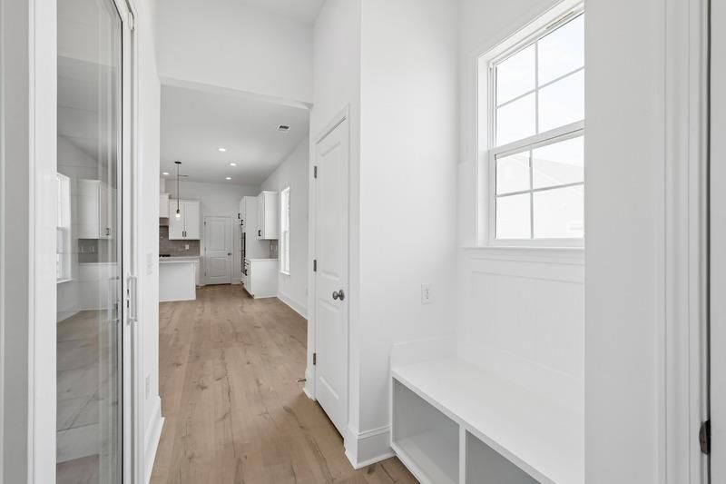 1404 Lancaster Way Photo 9