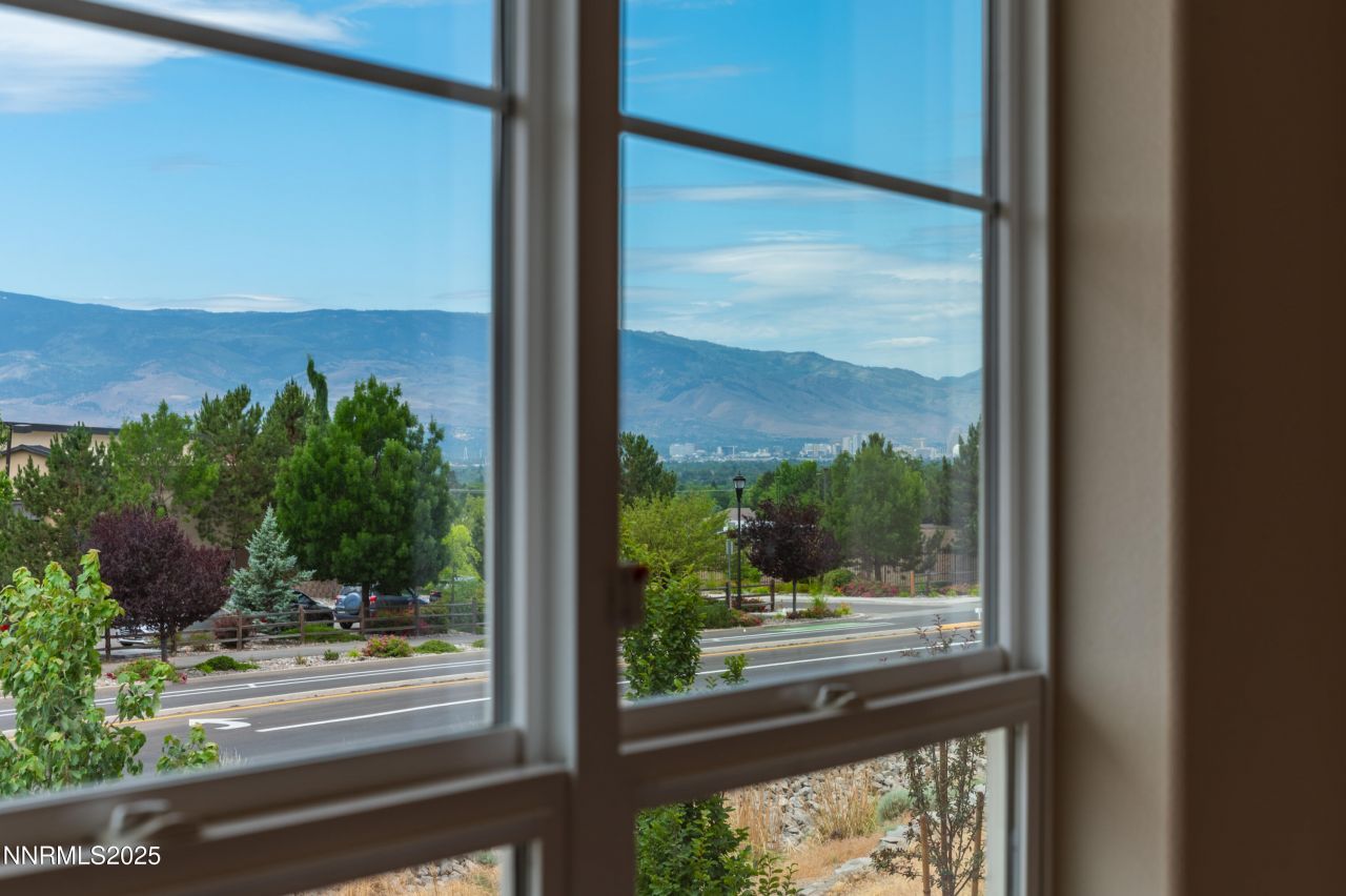 2419 Tecumseh Way, Sparks, NV 89436 Photo