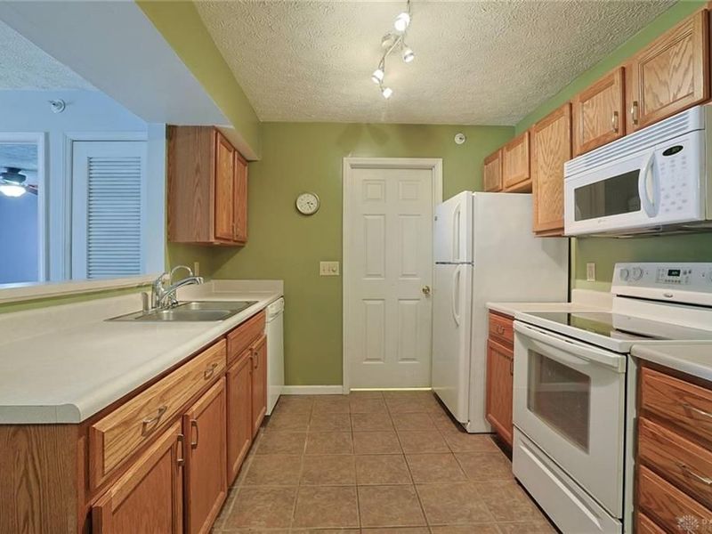 3181 Preserve Lane, Unit 1C, Colerain Township, OH 45239 Photo 6