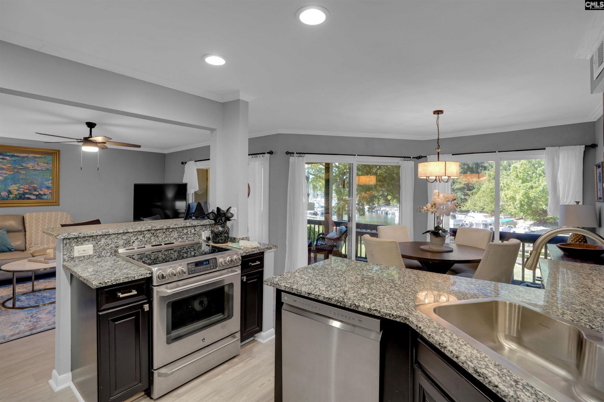 228 Shoreline Drive Photo 10