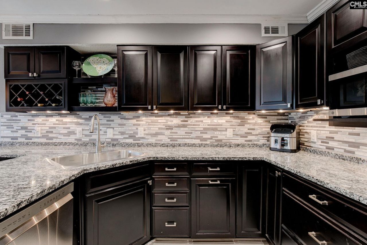 228 Shoreline Drive Photo 10