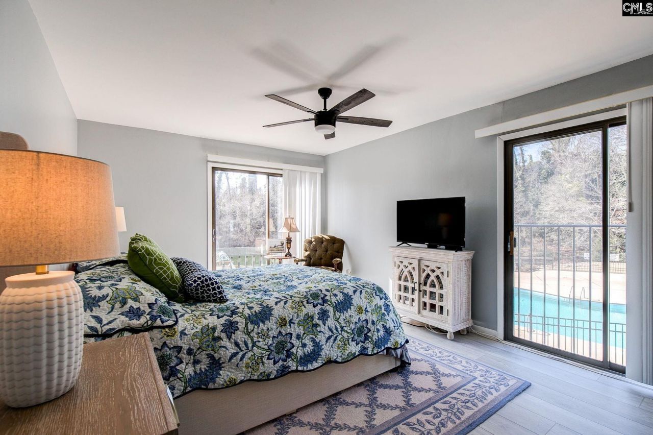 228 Shoreline Drive  Photo 14