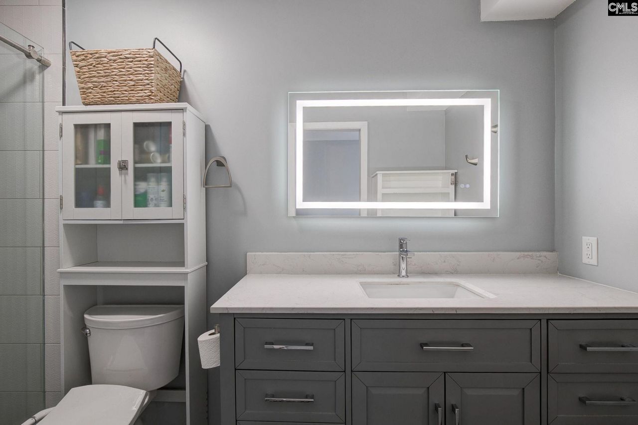 228 Shoreline Drive Photo 16