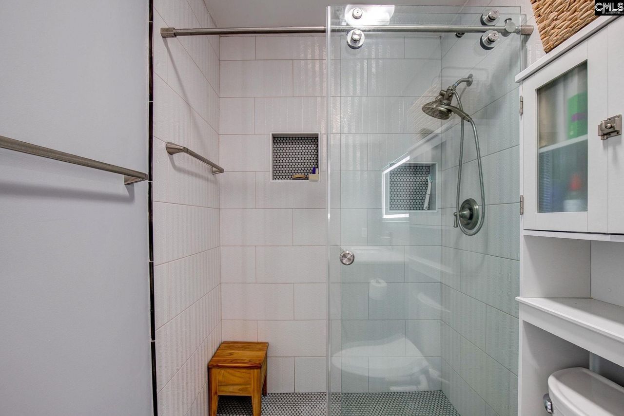 228 Shoreline Drive  Photo 17