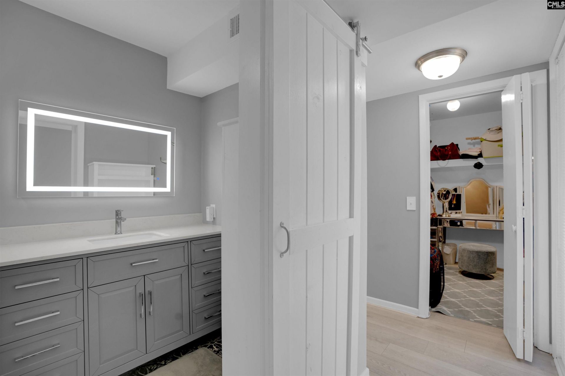 228 Shoreline Drive Photo 19