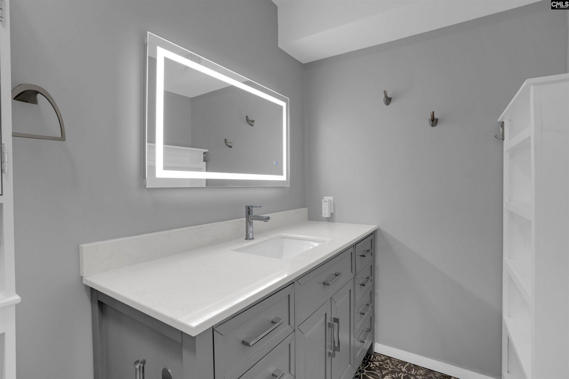 228 Shoreline Drive Photo 22