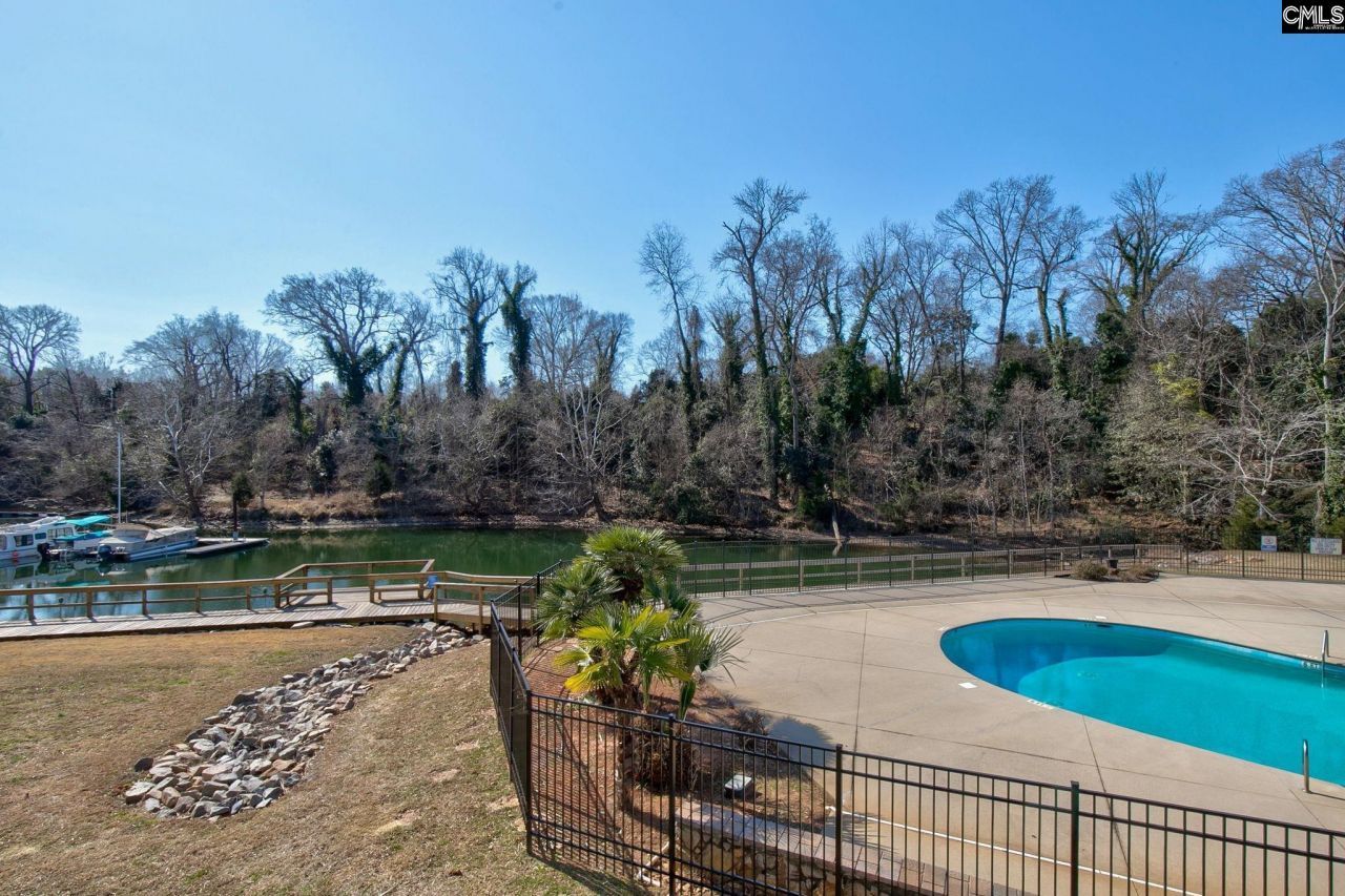 228 Shoreline Drive Photo 23