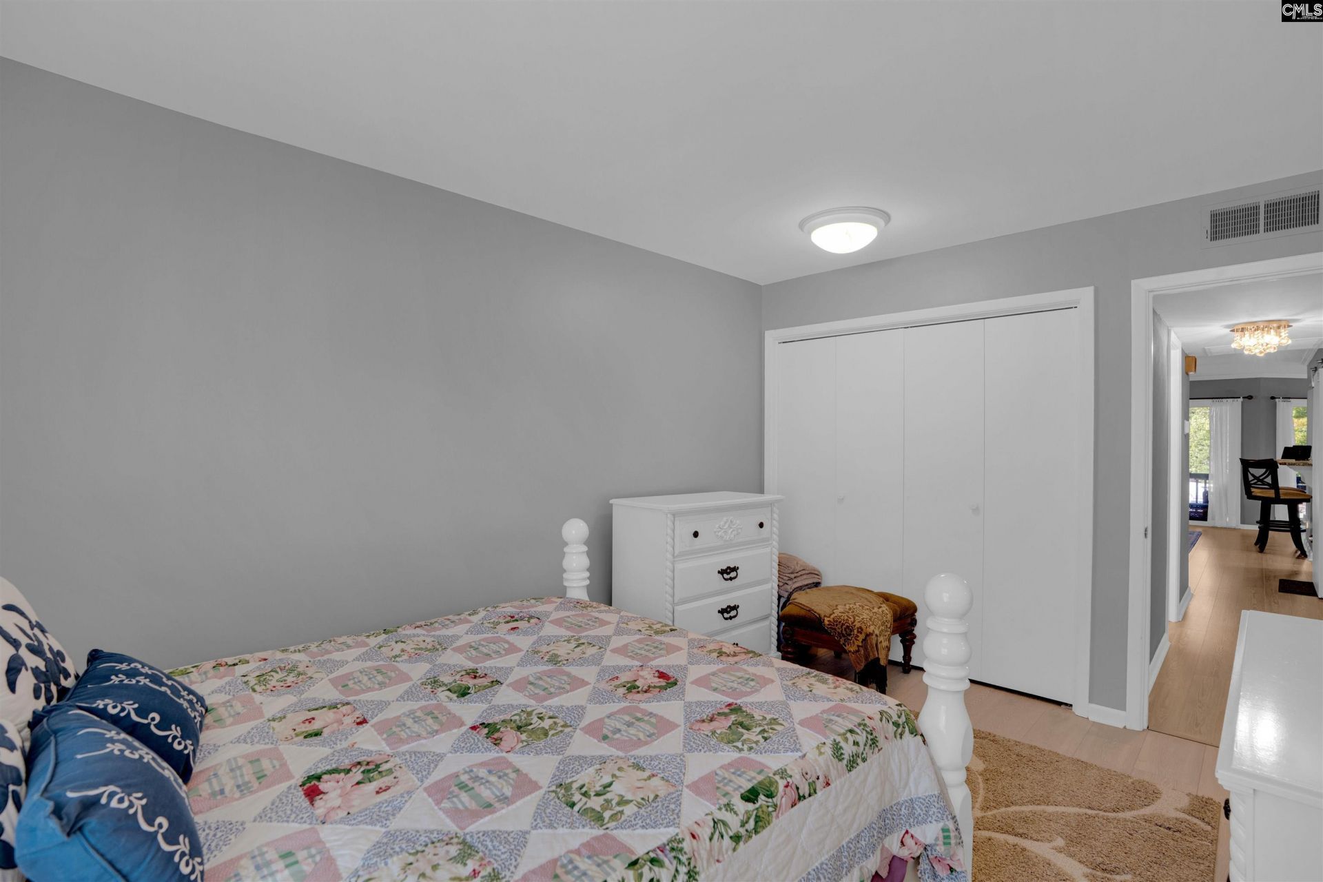 228 Shoreline Drive Photo 25