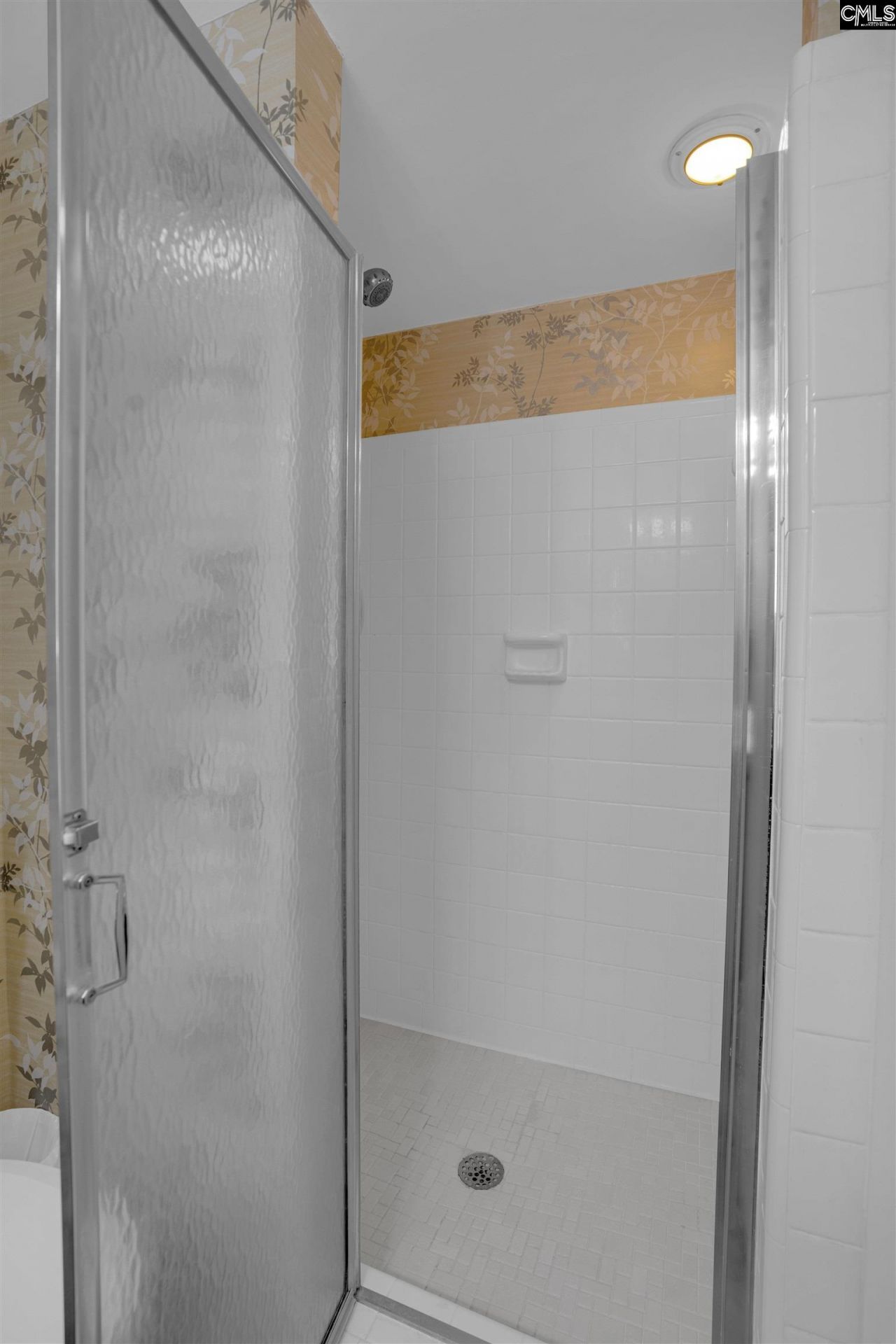 228 Shoreline Drive Photo 27
