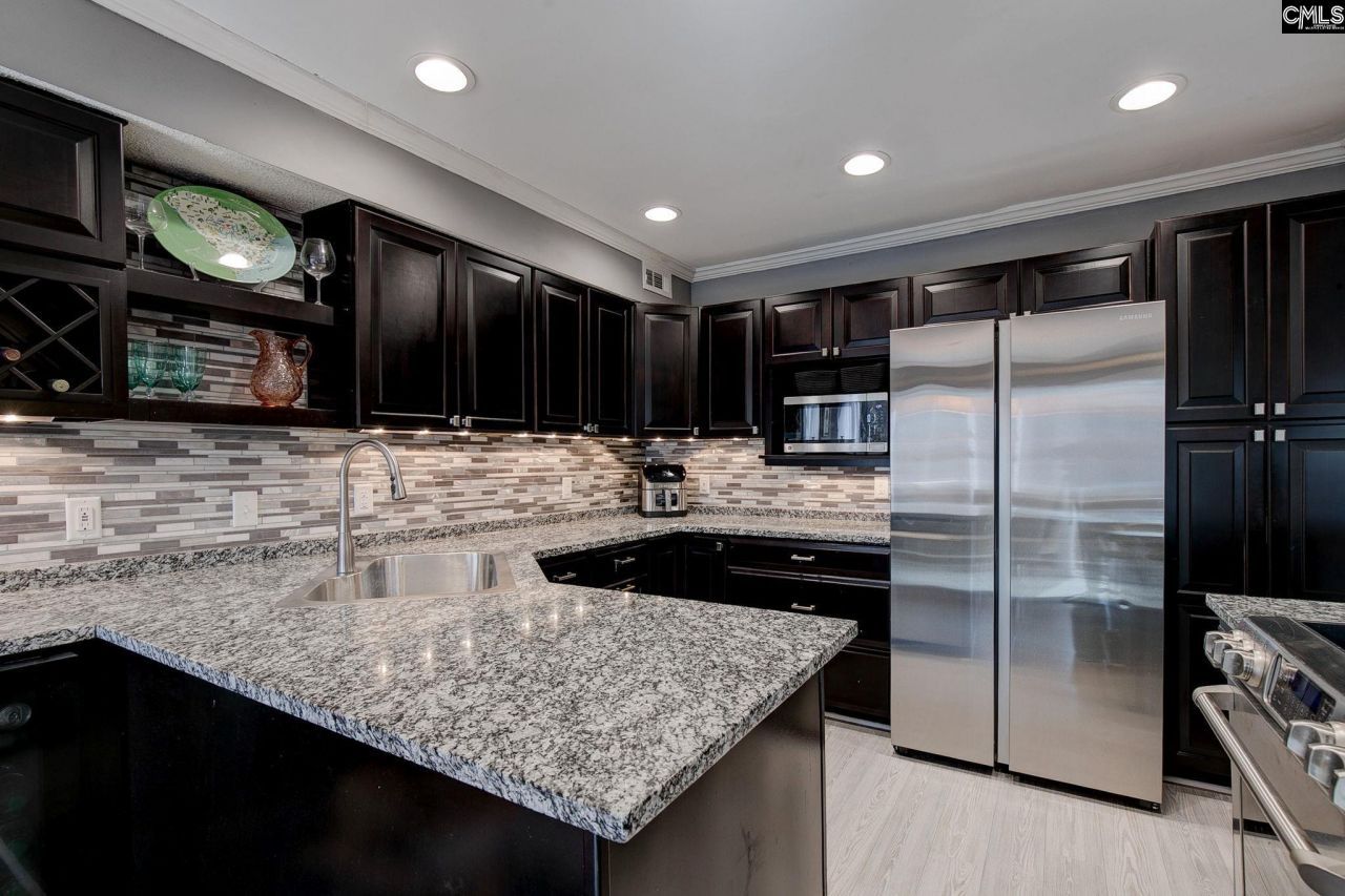 228 Shoreline Drive Photo 6