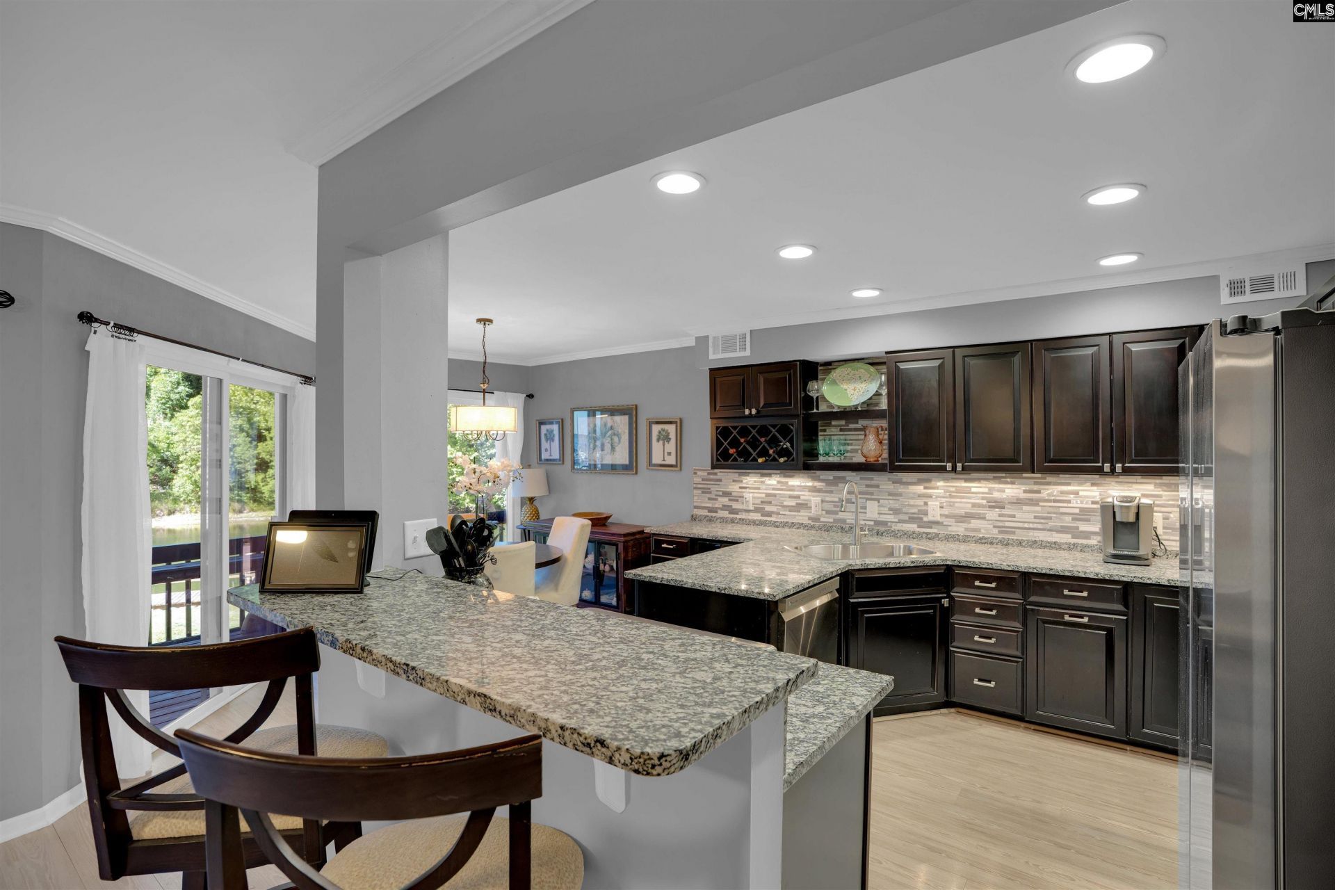 228 Shoreline Drive Photo 8