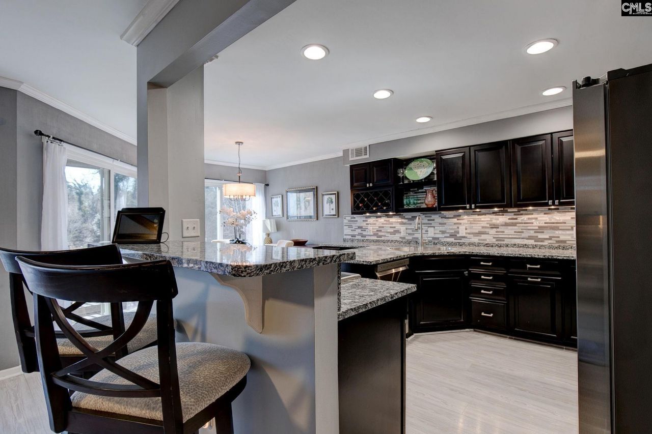 228 Shoreline Drive  Photo 8