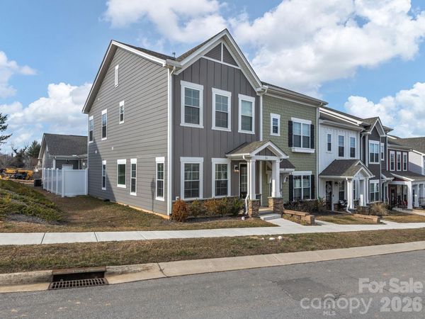 26 Walnut Springs Drive, Asheville, NC 28804