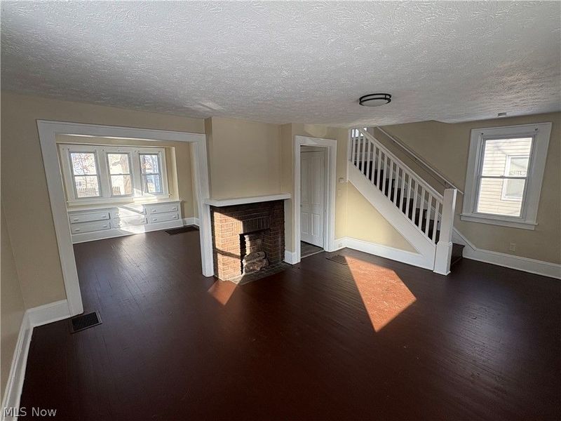 413 Stanton Avenue, Akron, OH 44301 Photo 2