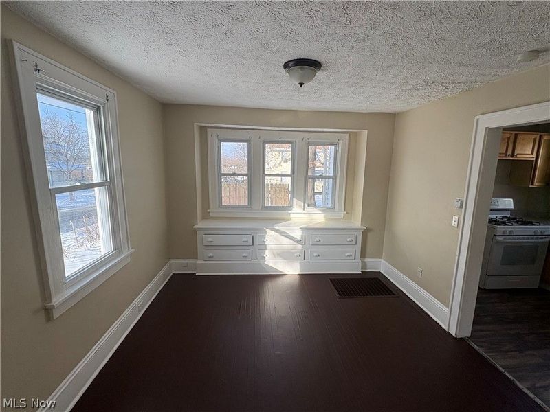 413 Stanton Avenue, Akron, OH 44301 Photo 3