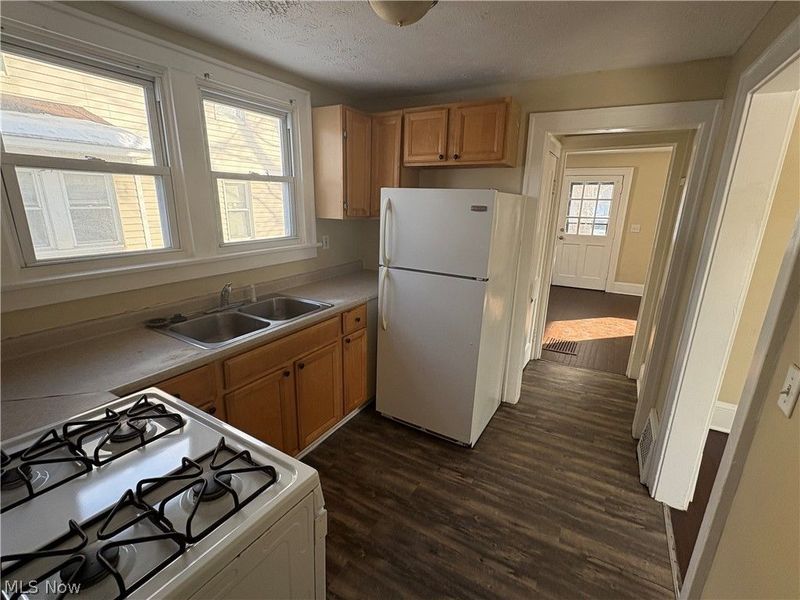 413 Stanton Avenue, Akron, OH 44301 Photo 6