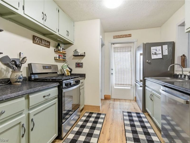 1218 24th Street NE, Canton, OH 44714 Photo 11