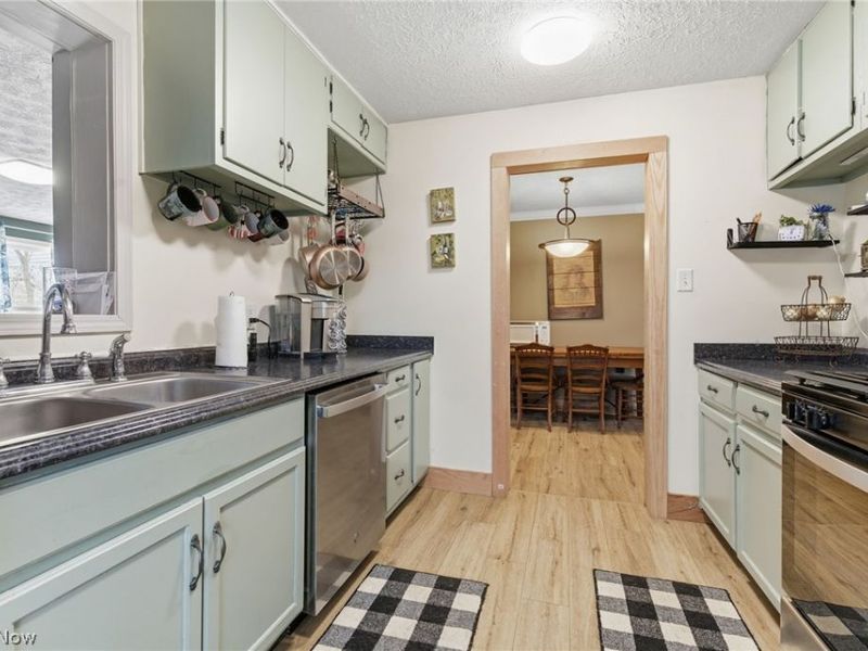 1218 24th Street NE, Canton, OH 44714 Photo 12