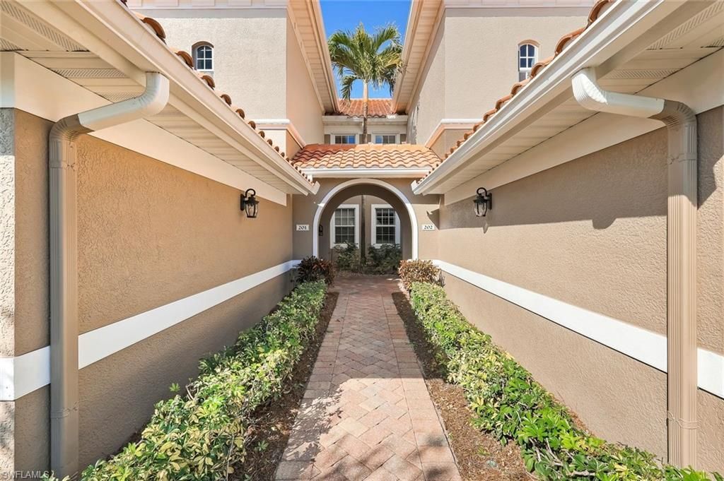 13034 Pennington Pl, Unit 202, Fort Myers, FL 33913 Photo