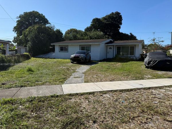 1218 NW 15th St , Fort Lauderdale, FL 33311