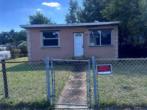 1220 NW 70th St, Miami, FL 33147
