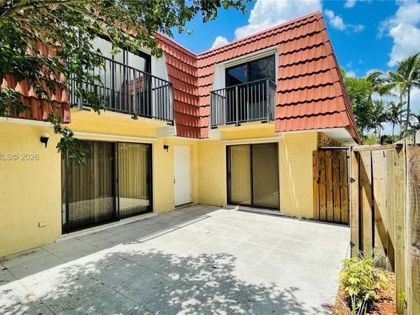 709 NW 98th Cir, Plantation, FL 33324