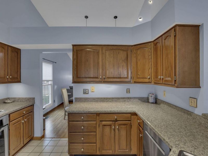 5176 Skytrail Drive, Hilliard, OH 43026 Photo 12