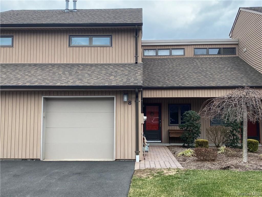 8 Contempra Circle, Tappan, NY 10983 Main Photo