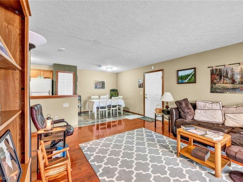 1259 SW Lauren Crest Street SW, Hartville, OH 44632 Photo 5