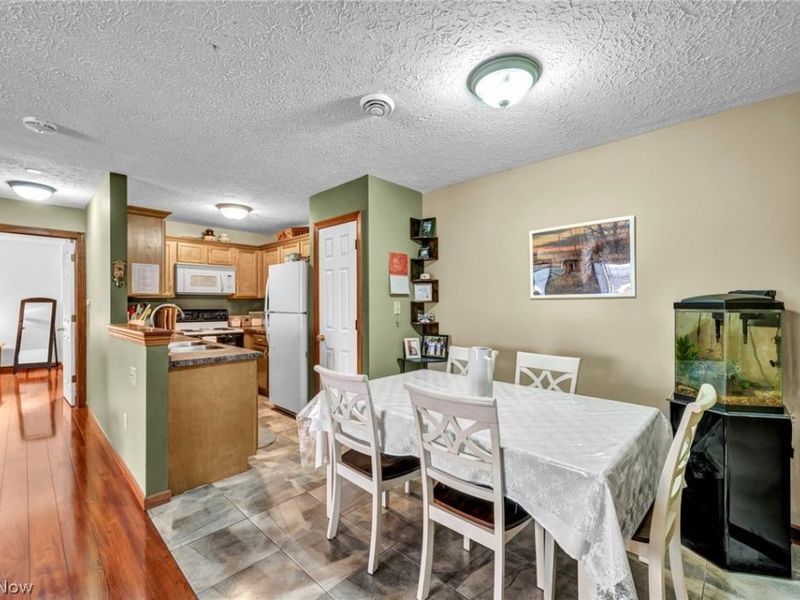 1259 SW Lauren Crest Street SW, Hartville, OH 44632 Photo 8