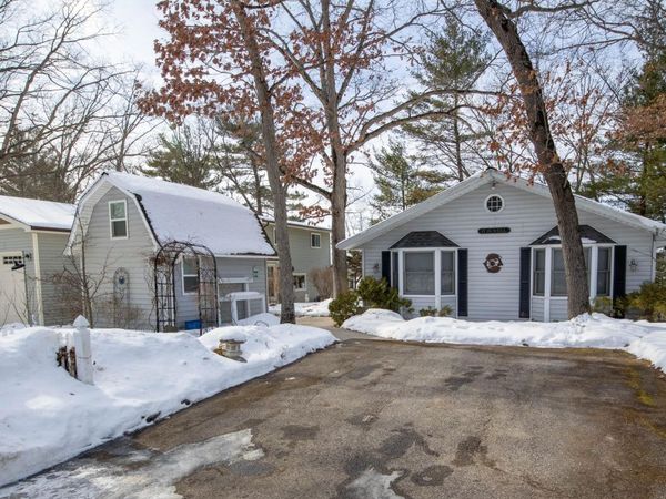 8451 S Pine Point Drive, Newaygo, MI 49337