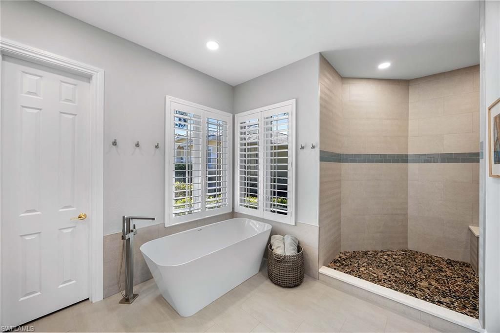 8985 Star Tulip Ct, Naples, FL 34113 Photo