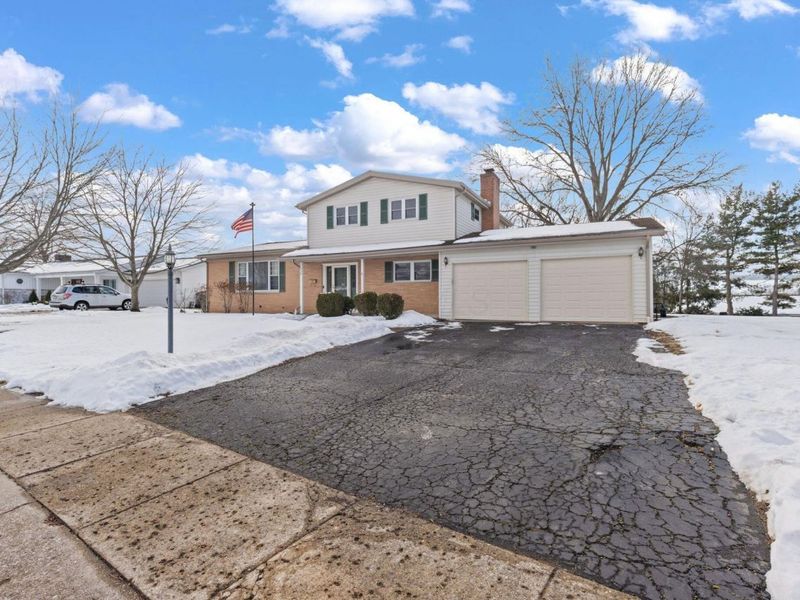 339 Meadow Lane, Circleville, OH 43113 Photo 2