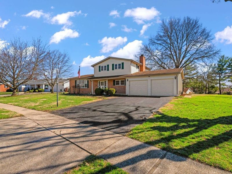 339 Meadow Lane, Circleville, OH 43113 Photo 2