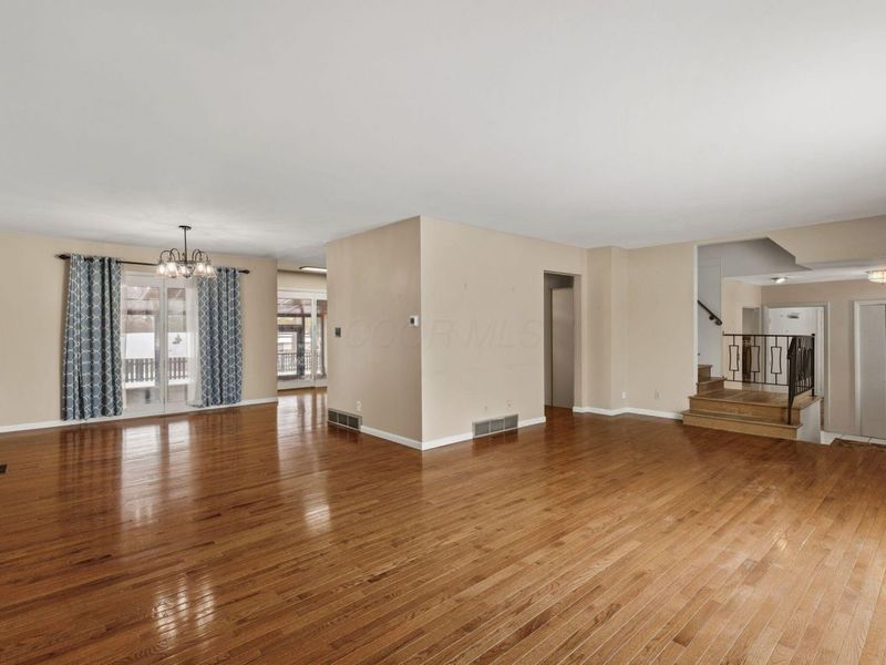 339 Meadow Lane, Circleville, OH 43113 Photo 7