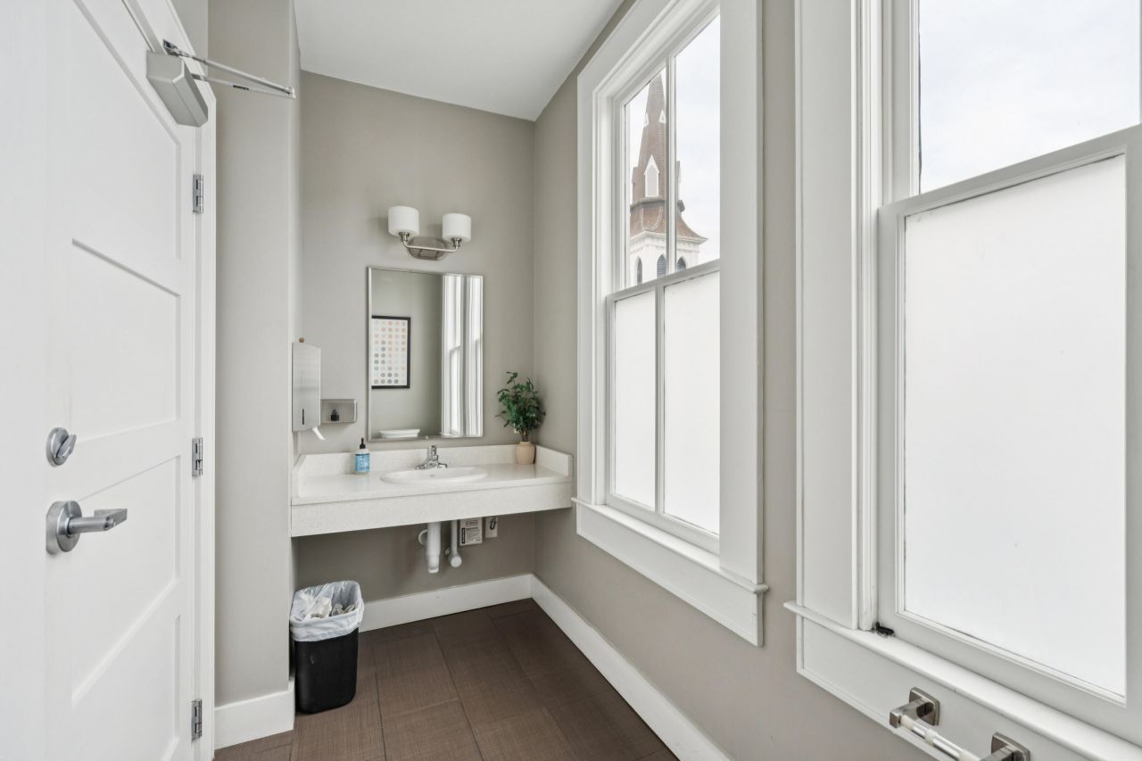 121 Calhoun Street Photo 9