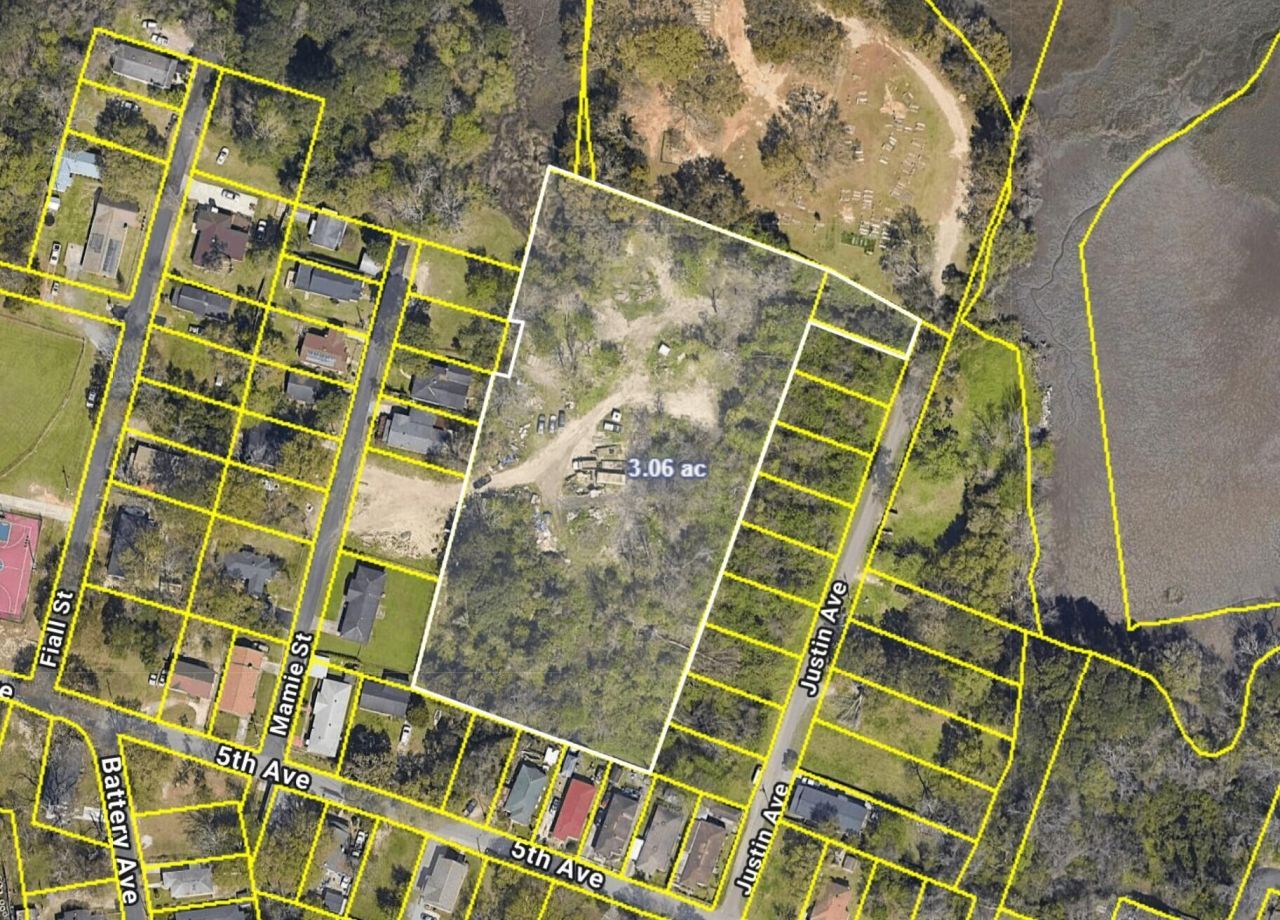 00 Justin Avenue Photo 2