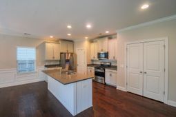 1149 Sumner Avenue photo 4